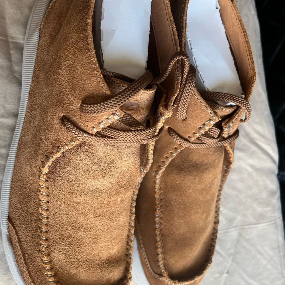 New Clarks Men's 11.5 Suede Dark Tan Driftway Low Chukka Boot - Picture 5 of 7